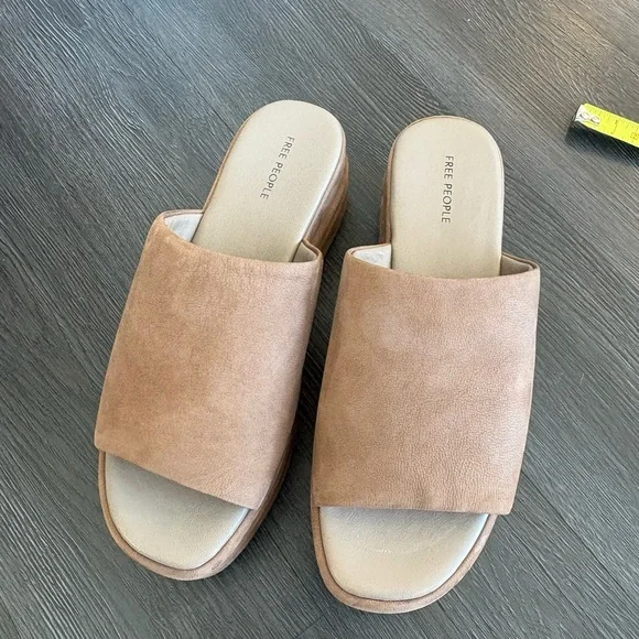 Free People Leather Platform Slides size 38 - Picture 2 of 7